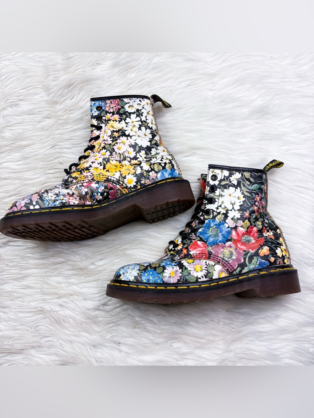 Dr. Martens Made in England 90s Sienna Miller Wanderlust Floral 1460 Pascal Boot - Picture 4 of 12
